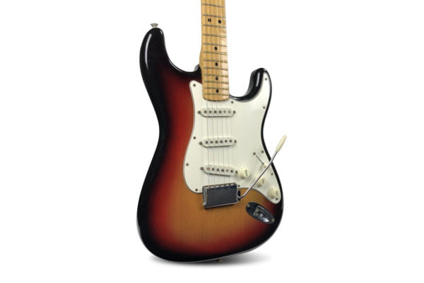 1974 Fender Stratocaster In Sunburst 1 1974 Fender Stratocaster