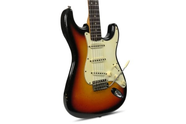 1965 Fender Stratocaster - Sunburst 1 1965 Fender Stratocaster