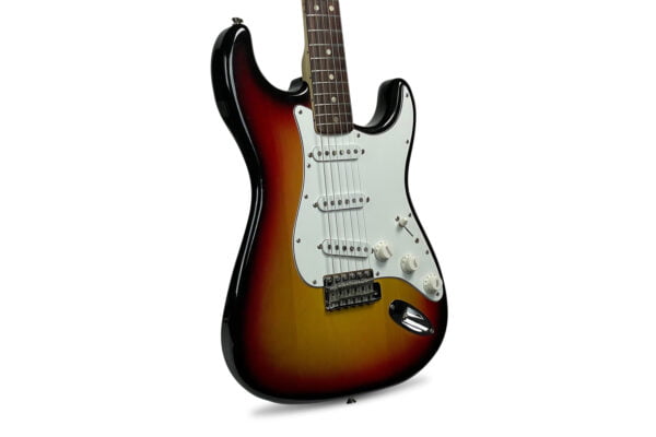 1972 Fender Stratocaster In Sunburst 1 1972 Fender Stratocaster