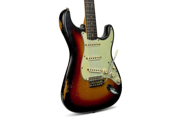 1964 Fender Stratocaster In Sunburst 1 1964 Fender Stratocaster