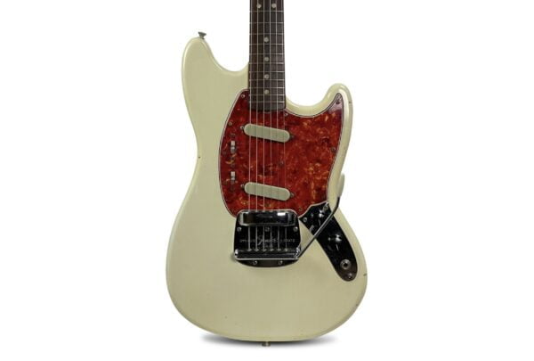 1967 Fender Mustang - White 1 1967 Fender Mustang