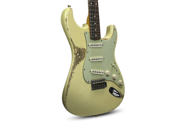 Fender Custom Shop 62 Stratocaster Heavy Relic Vintage White 1 Fender