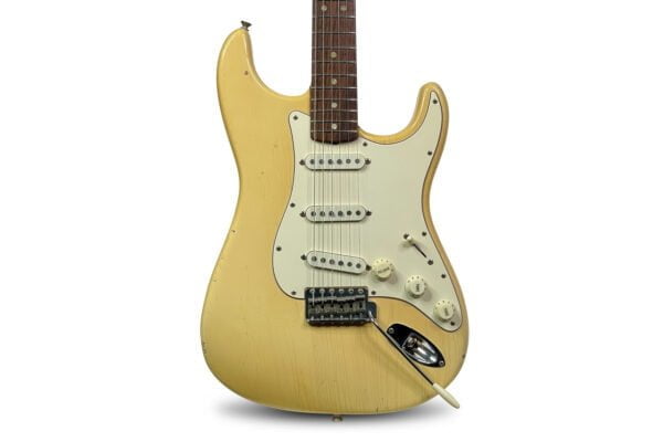 1971 Fender Stratocaster - Olympic White 1 1971 Fender Stratocaster